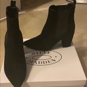 Worn once Steve Madden black booties